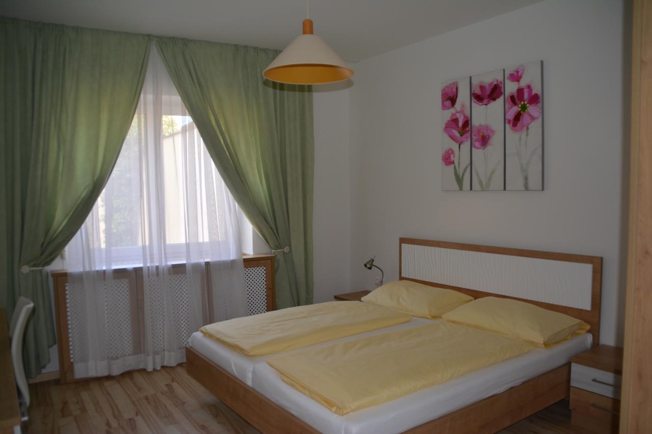 Hotel Lenau ชต็อคเคอเรา ภายนอก รูปภาพ