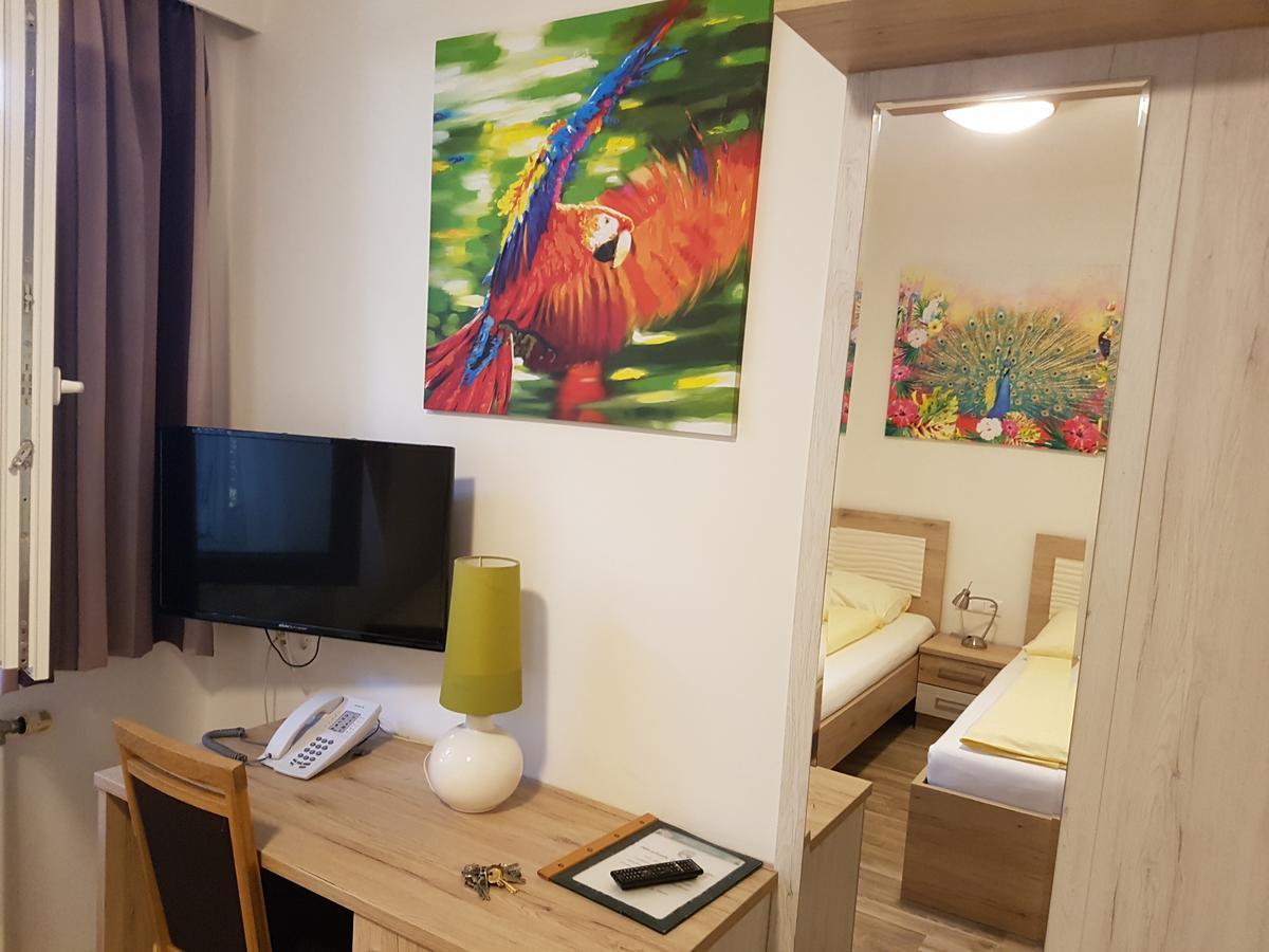 Hotel Lenau ชต็อคเคอเรา ภายนอก รูปภาพ