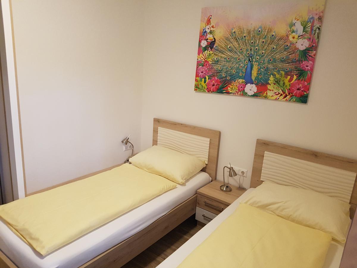 Hotel Lenau ชต็อคเคอเรา ภายนอก รูปภาพ